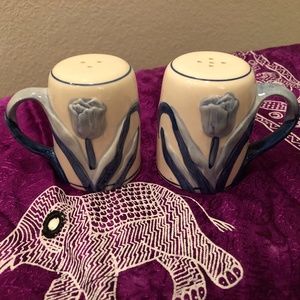 DELFT Blue Salt & Pepper Shakers w Handles Old/New